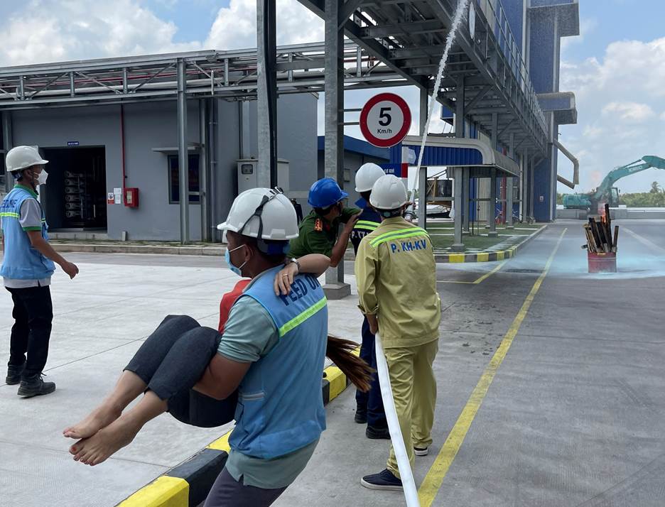 Diễn tập phương án PCCC và CNCH tại Công ty TNHH Thức ăn Thủy sản Feed One - -